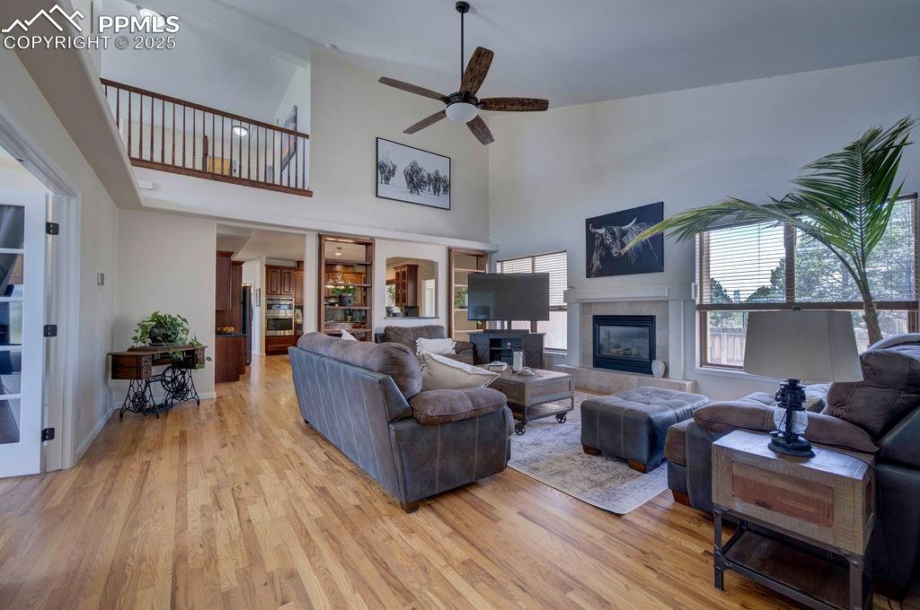 Image 15 of 43: Living Room