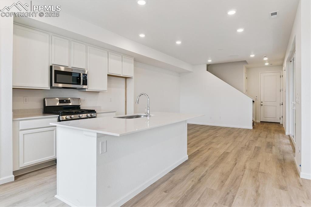 Image 2 of 20: Kitchen