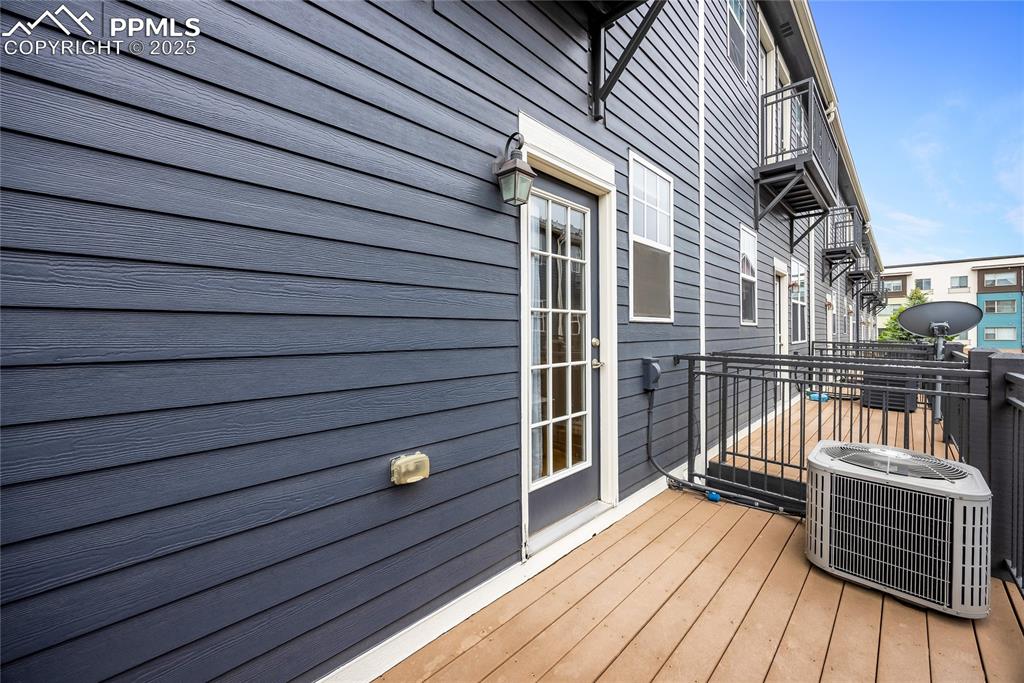 Image 19 of 34: Balcony