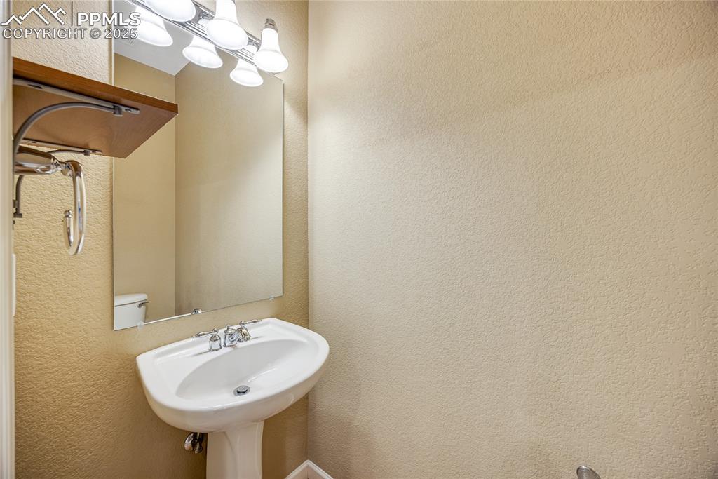 Image 20 of 34: 2nd Level Half Bathroom