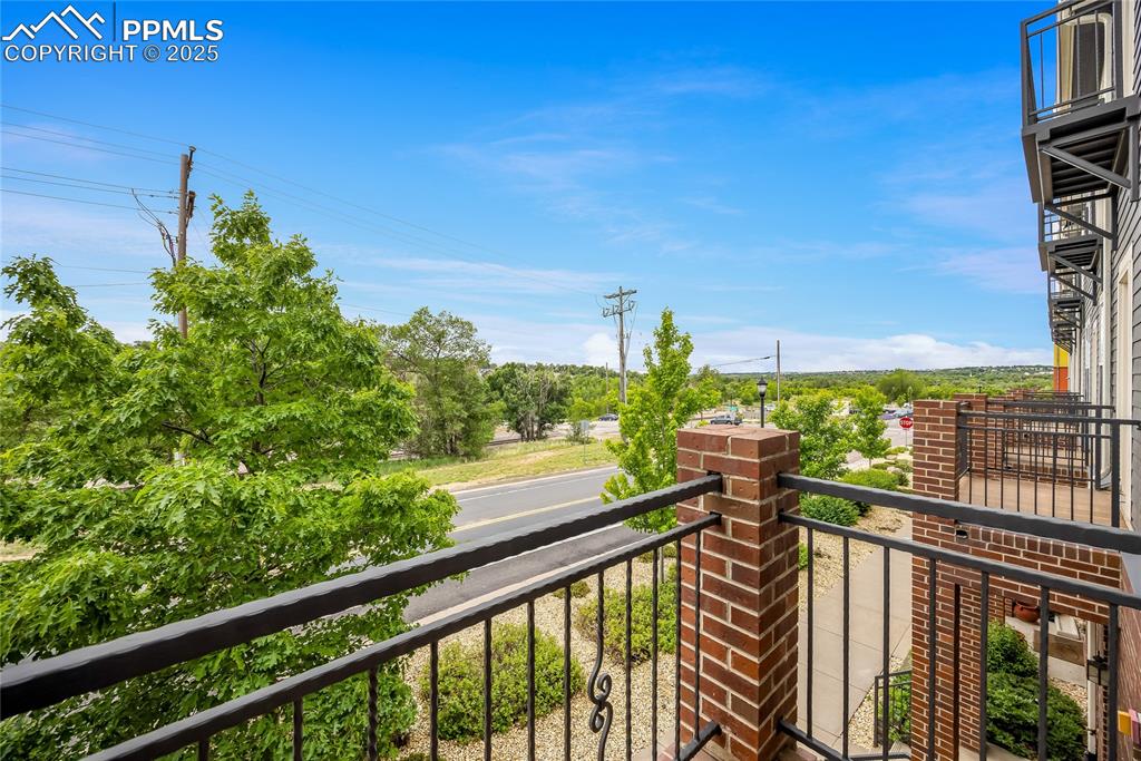 Image 21 of 34: Balcony