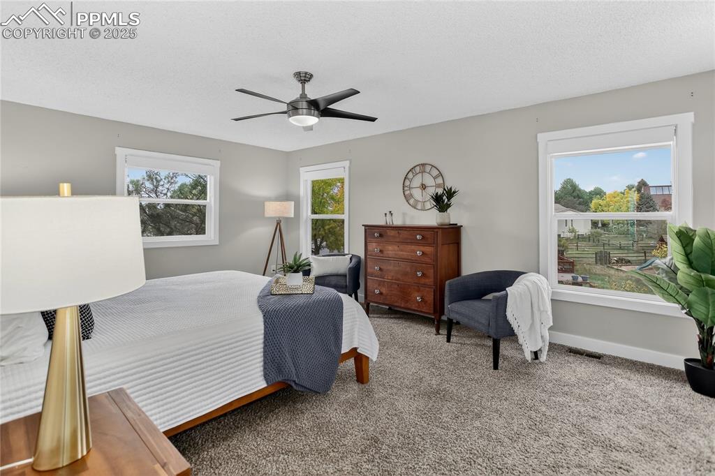 Image 15 of 32: Primary bedroom - upper level