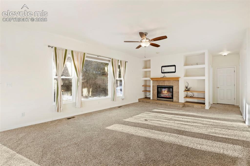 Image 15 of 42: Living Room