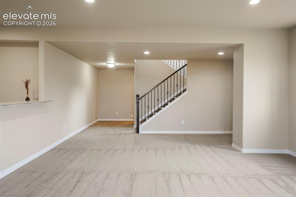 Image 20 of 48: Spacious basement