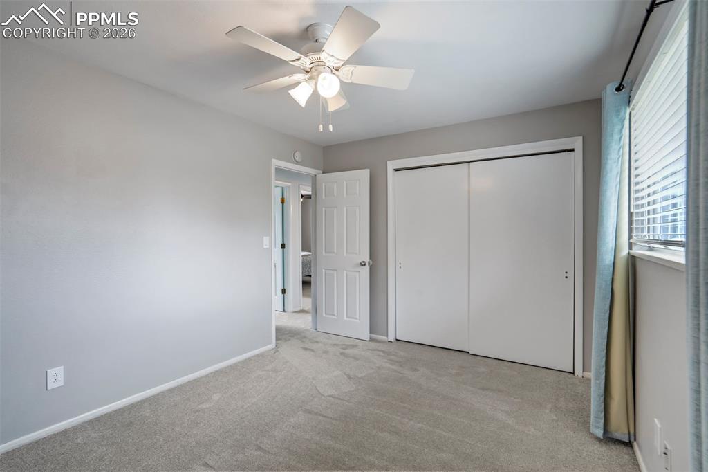 Image 29 of 50: Bedroom