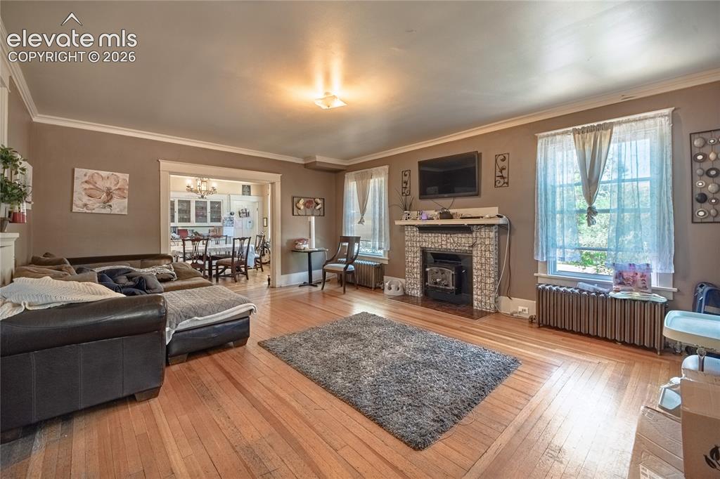 Image 11 of 39: Living Room