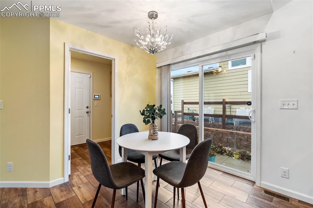 Image 12 of 39: Dining Area