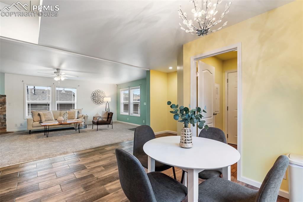 Image 13 of 39: Dining Area