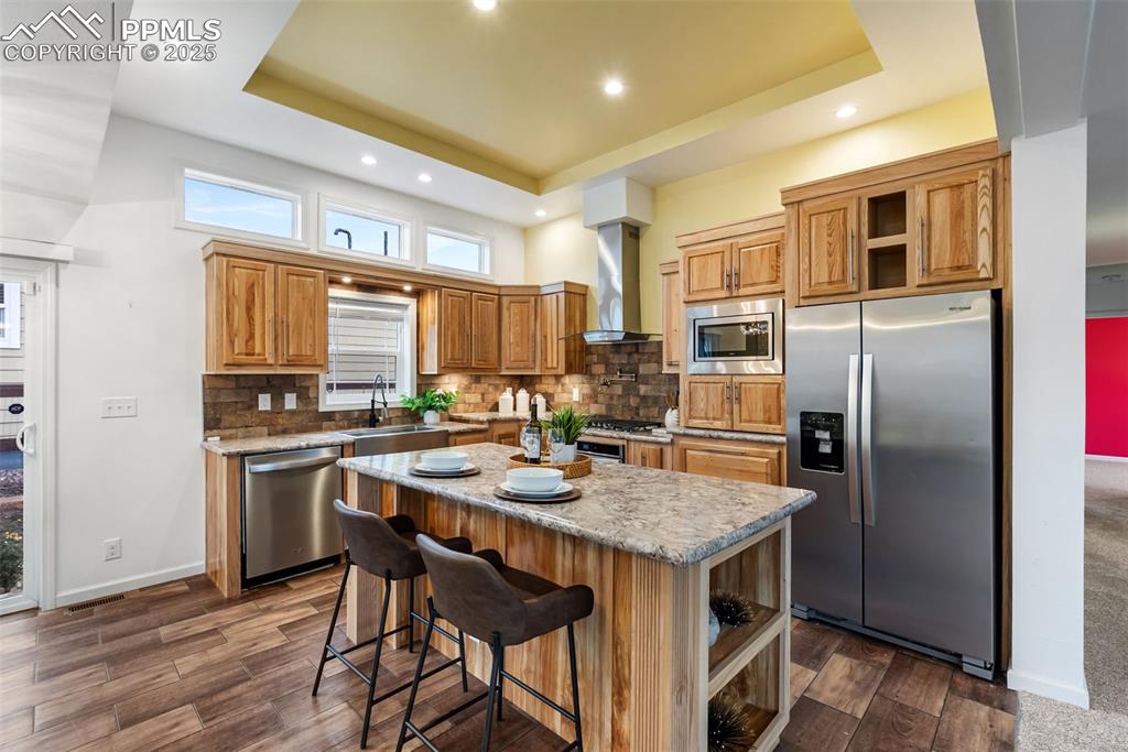 Image 2 of 39: Kitchen