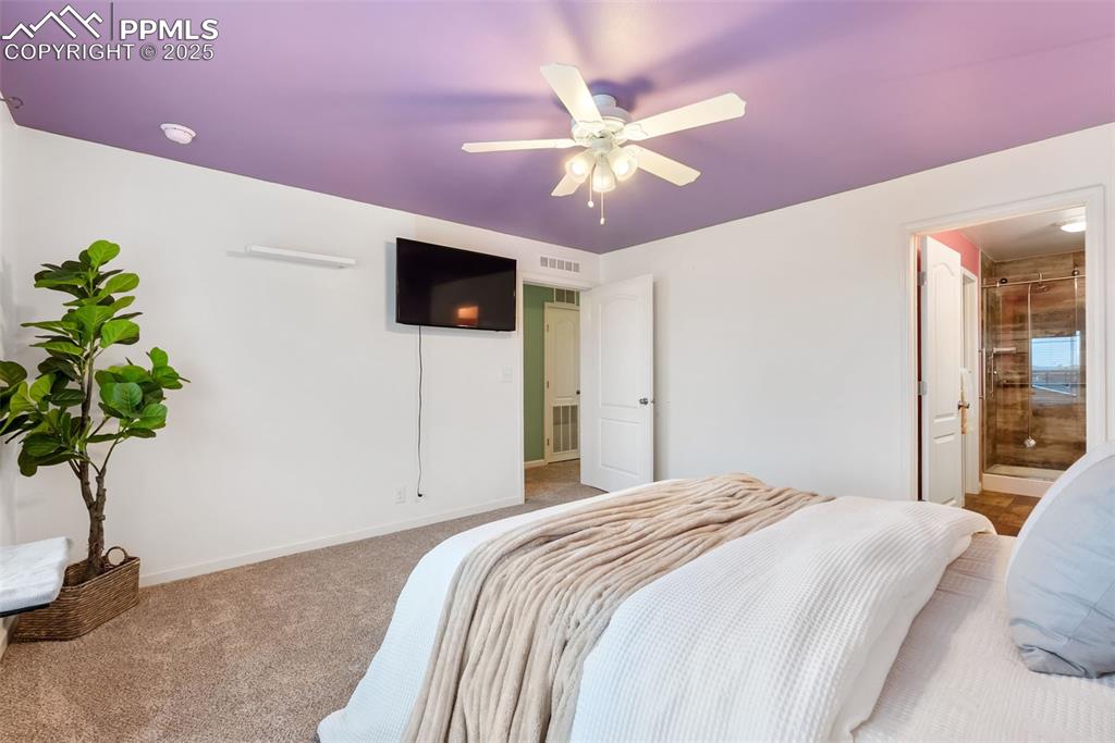 Image 28 of 39: Bedroom