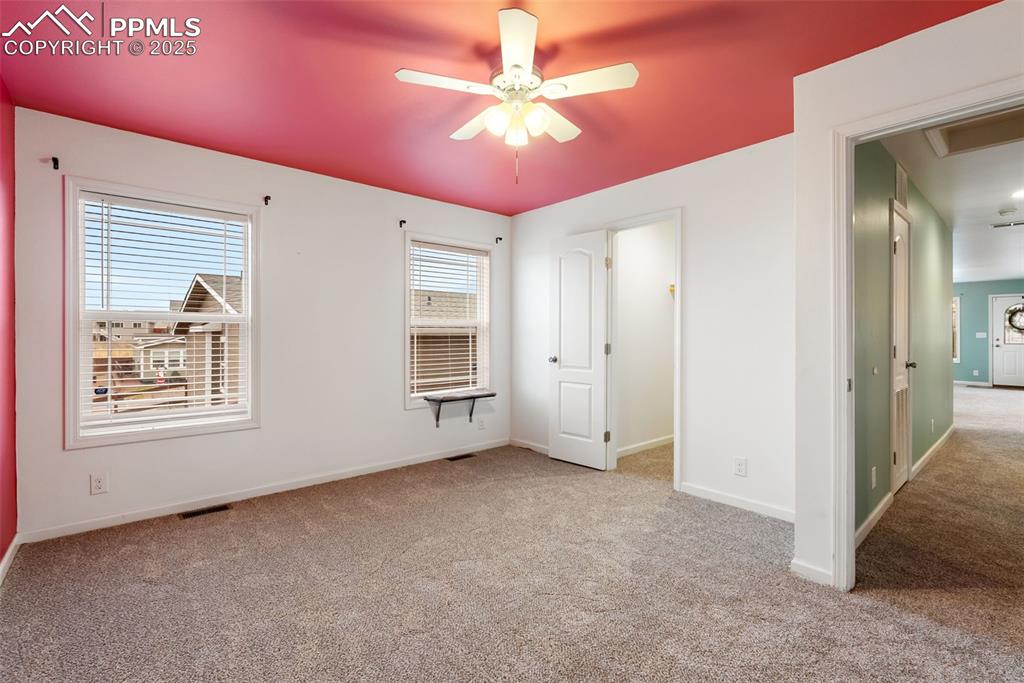 Image 32 of 39: Bedroom