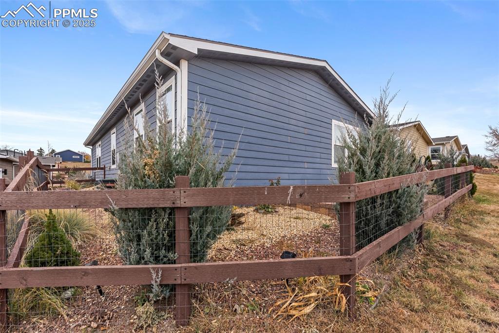 Image 34 of 39: Side of Structure