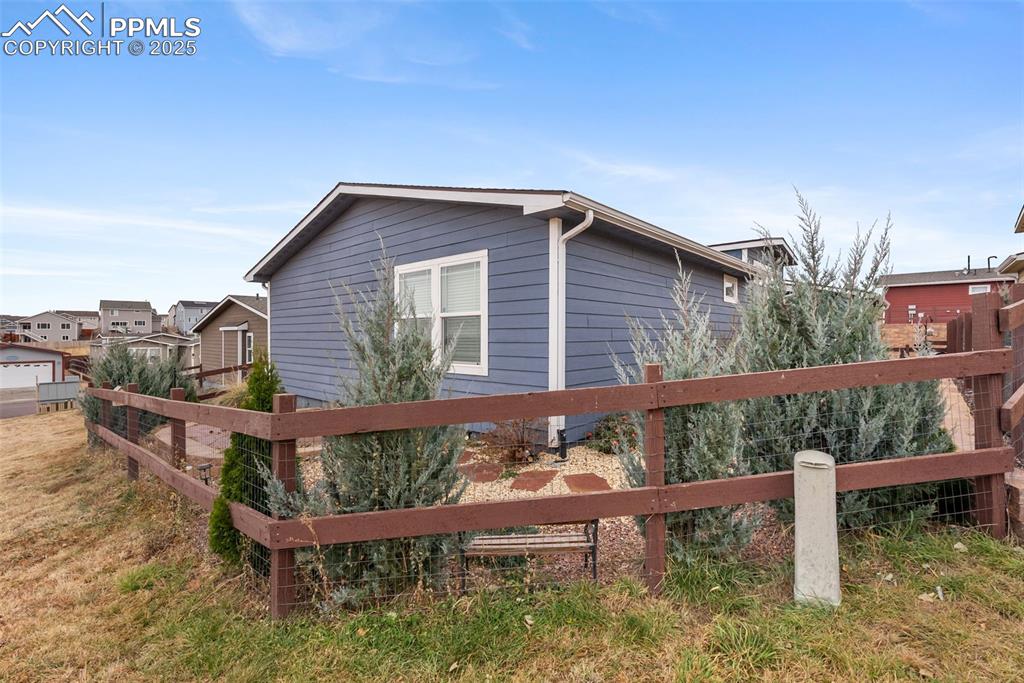 Image 36 of 39: Side of Structure