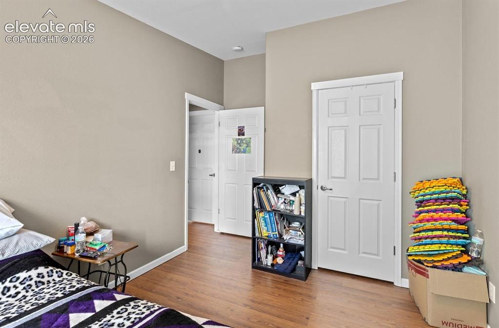 Image 19 of 33: Bedroom