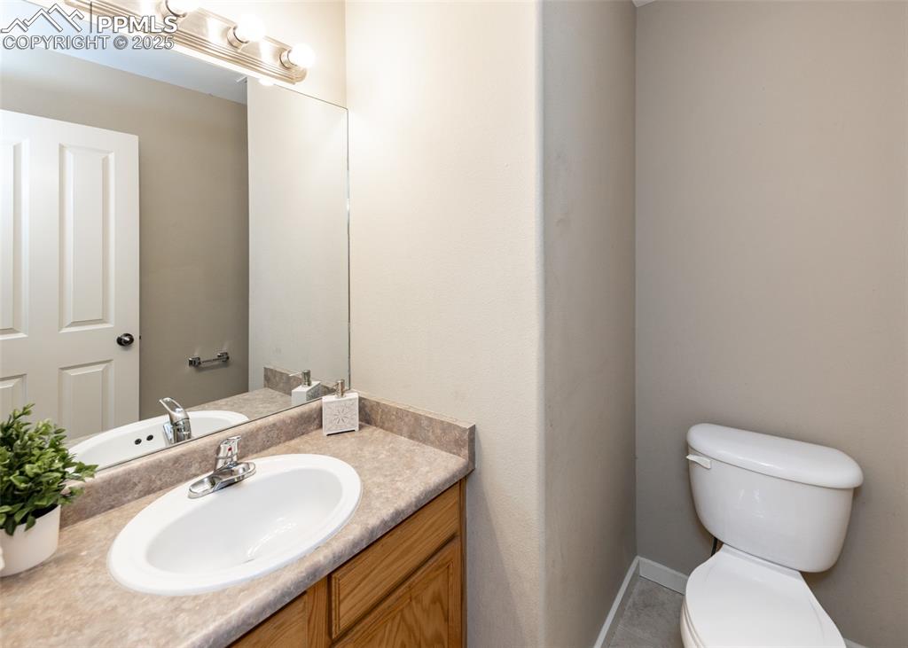 Image 15 of 36: Bathroom
