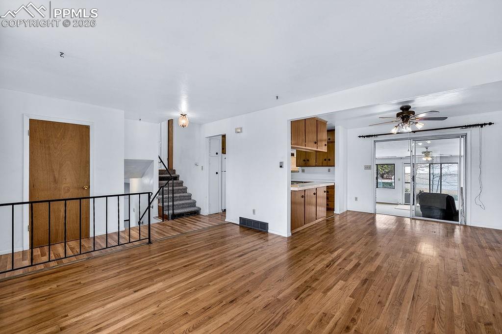 Image 3 of 29: Living Room