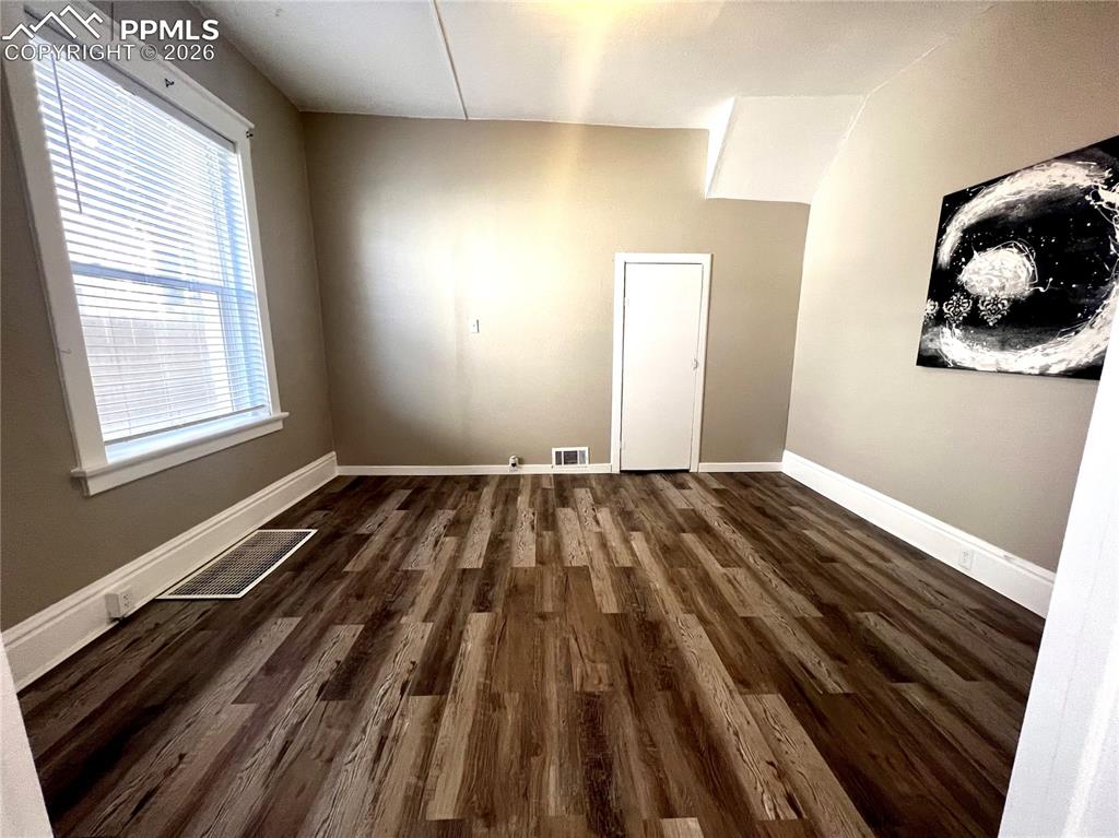 Image 5 of 13: Bedroom of 211 Unit