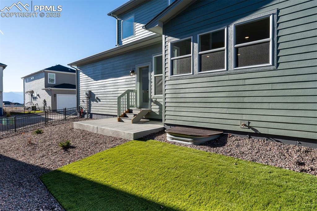 Image 35 of 36: Side of Structure