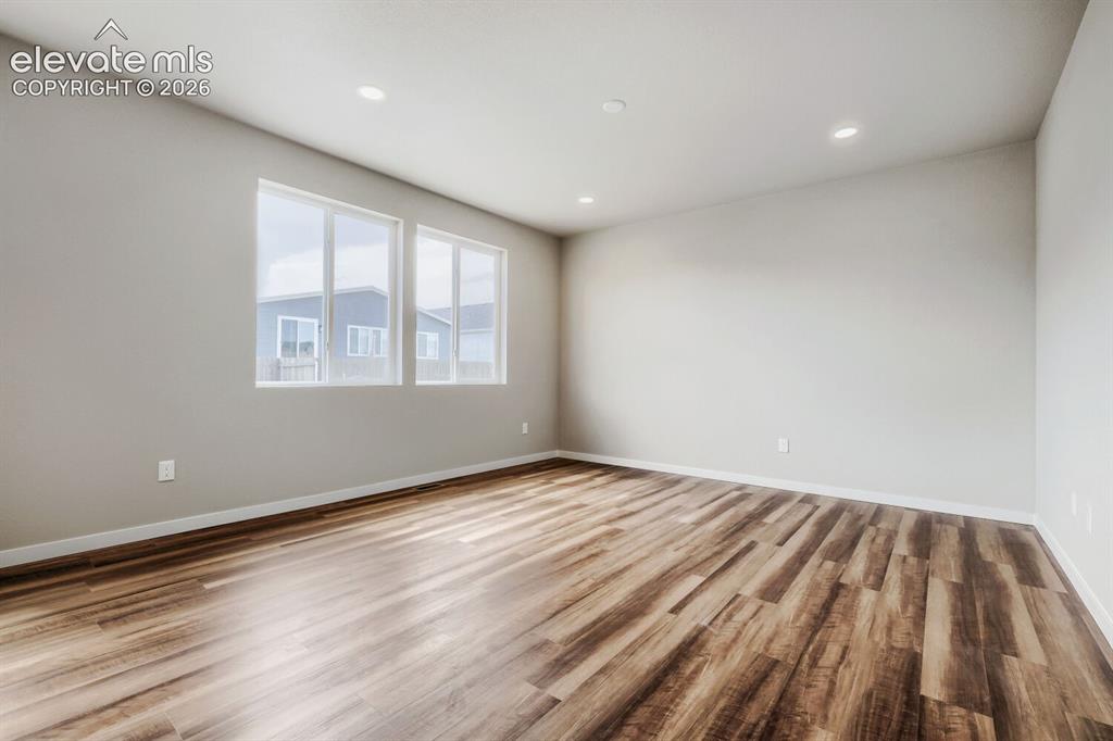 Image 12 of 31: Living Room