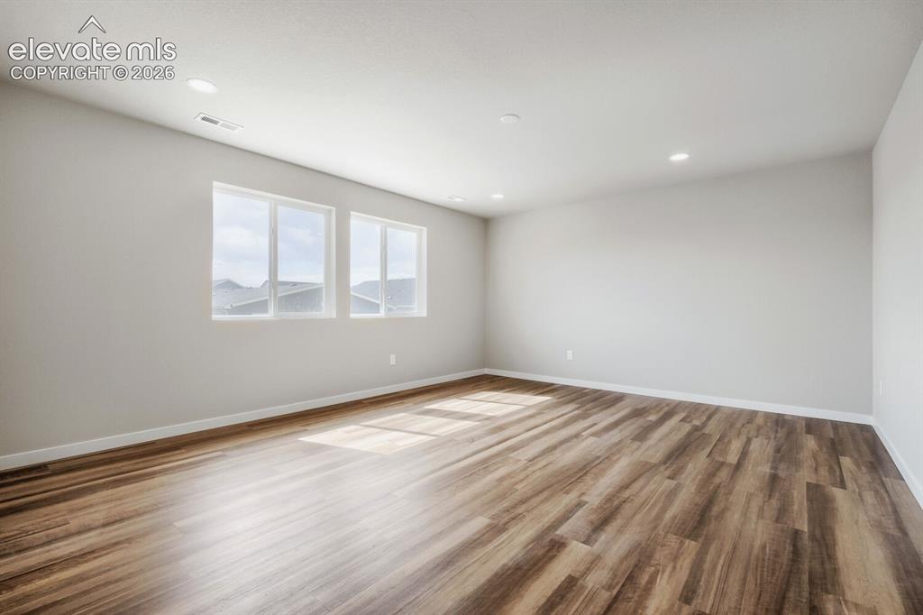 Image 14 of 31: Master Bedroom