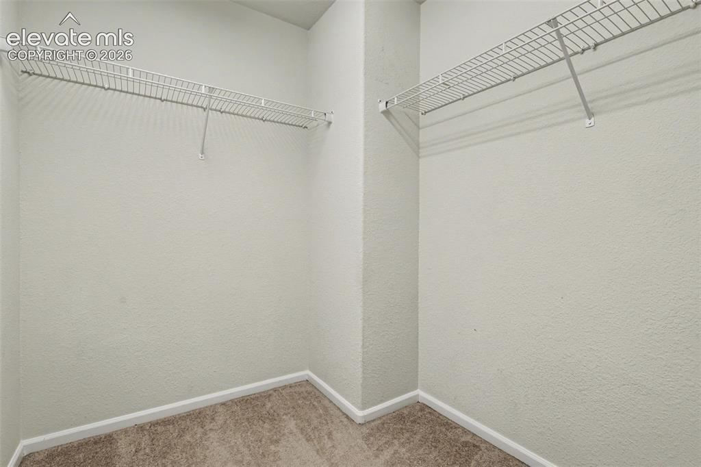 Image 20 of 28: Closet