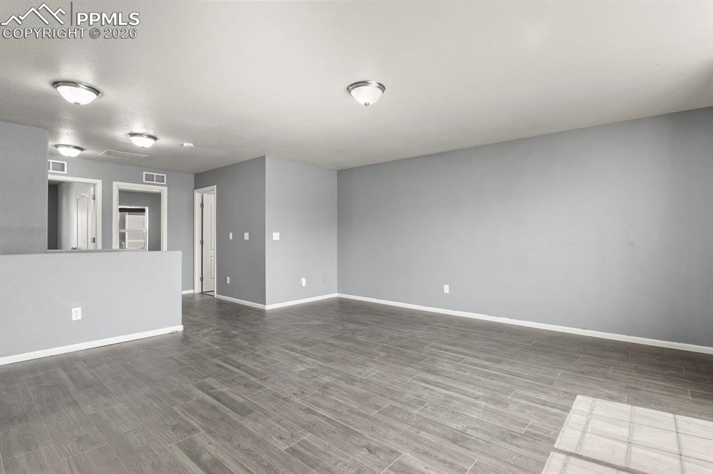 Image 25 of 50: Loft