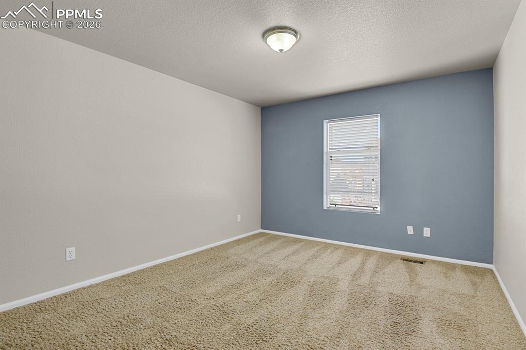 Image 37 of 50: Bedroom