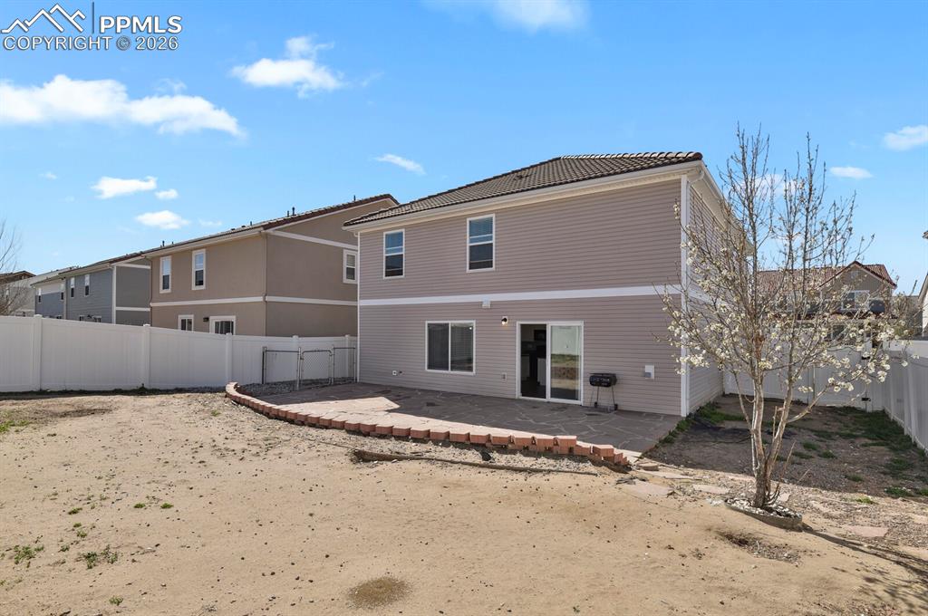 Image 43 of 50: Back of Structure