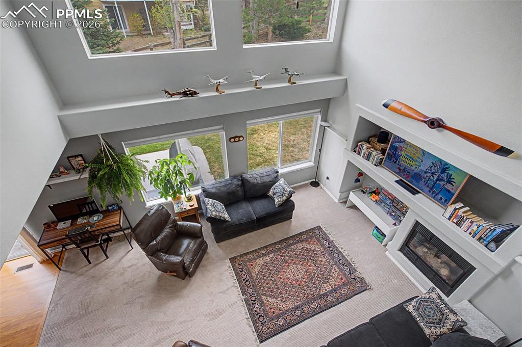 Image 17 of 48: Living Room
