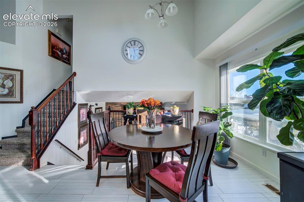 Image 15 of 42: Dining Area
