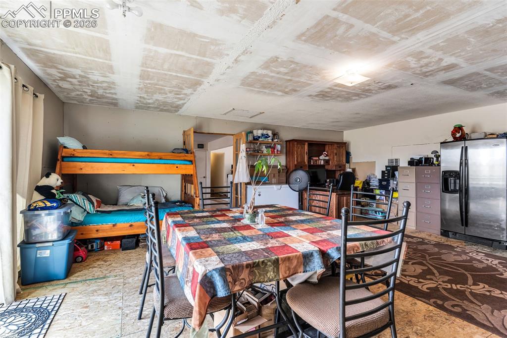 Image 13 of 26: Dining Area