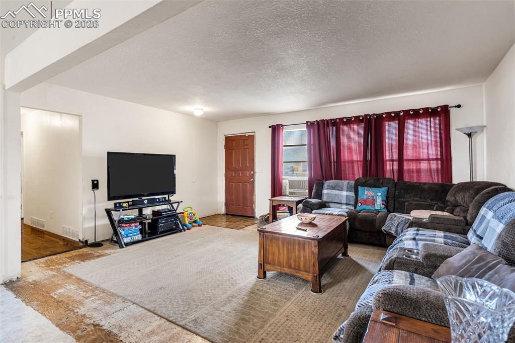 Image 6 of 26: Living Room