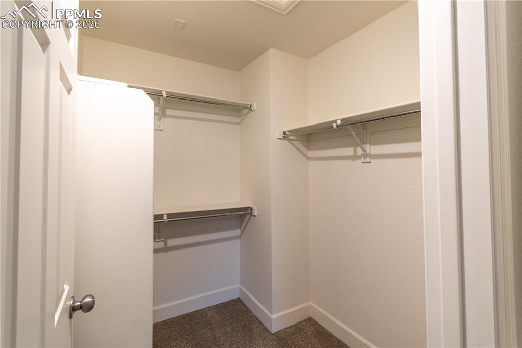 Image 11 of 32: Closet