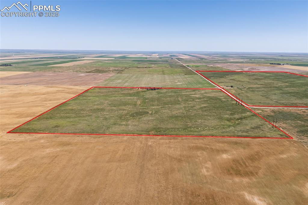 Image 13 of 20: Property lines are approximate and are not a survey