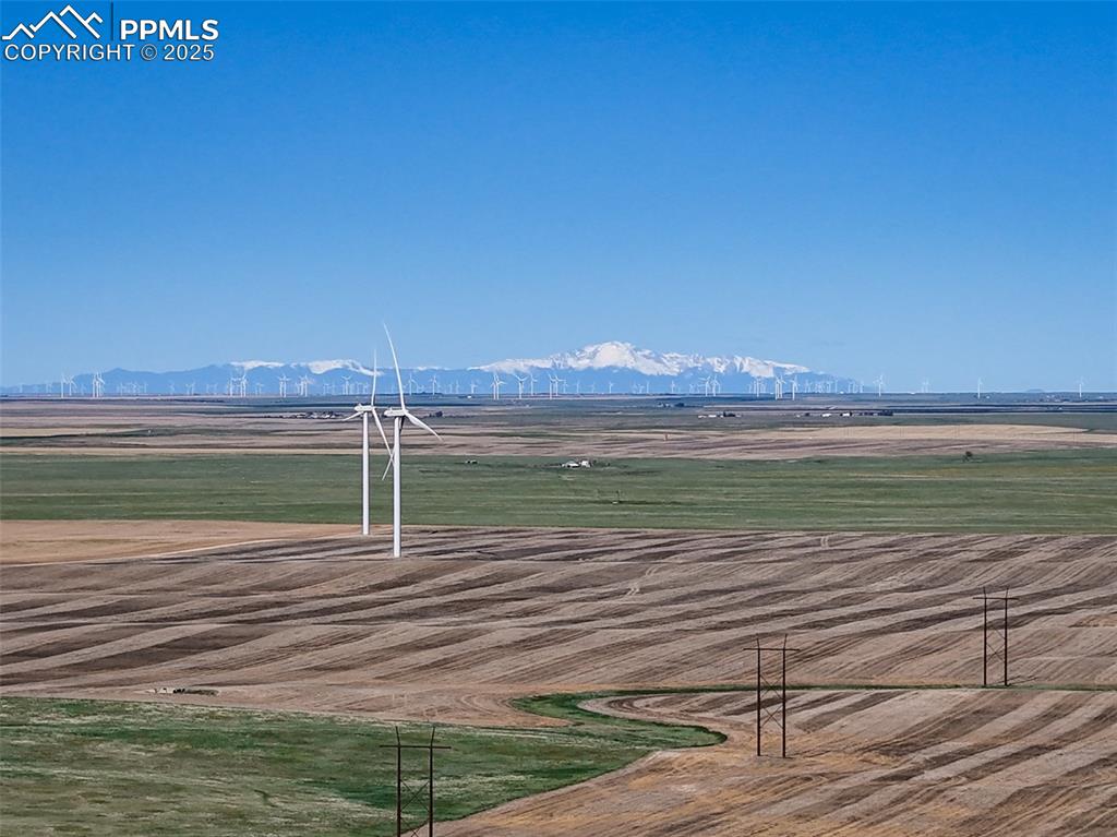 Image 2 of 20: Amazing views of Pikes Peak