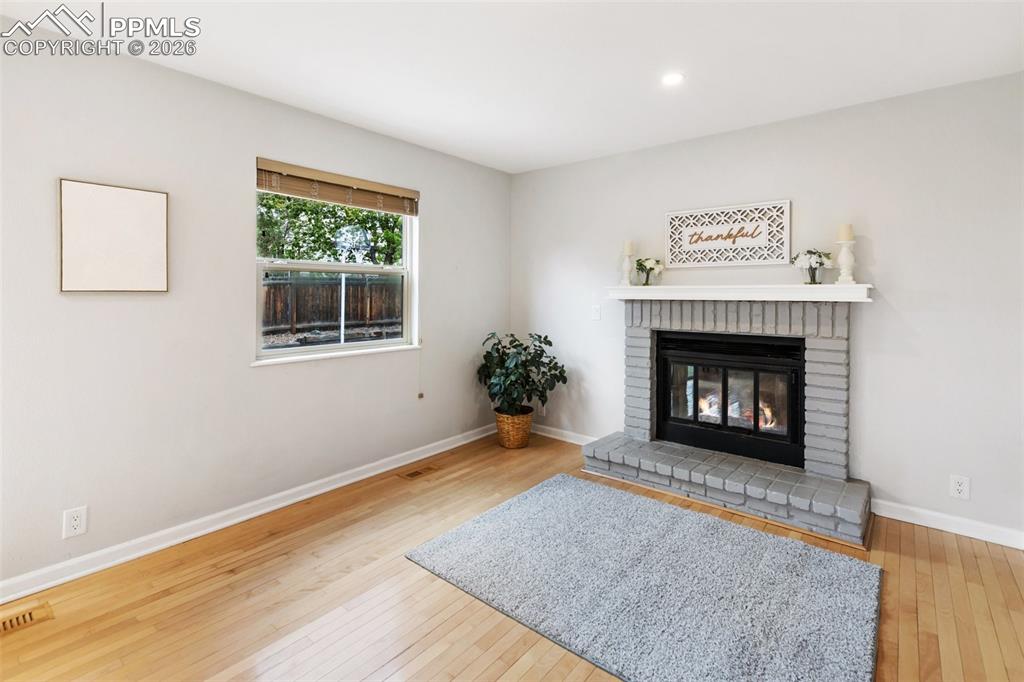 Image 16 of 43: Living Room