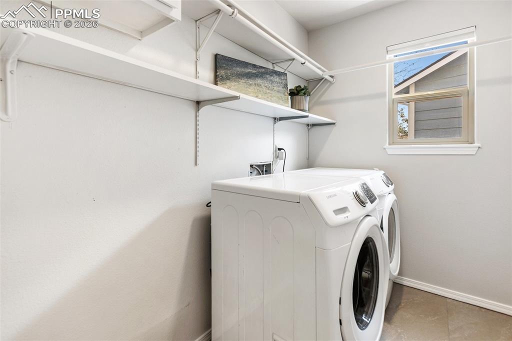 Image 35 of 43: Laundry