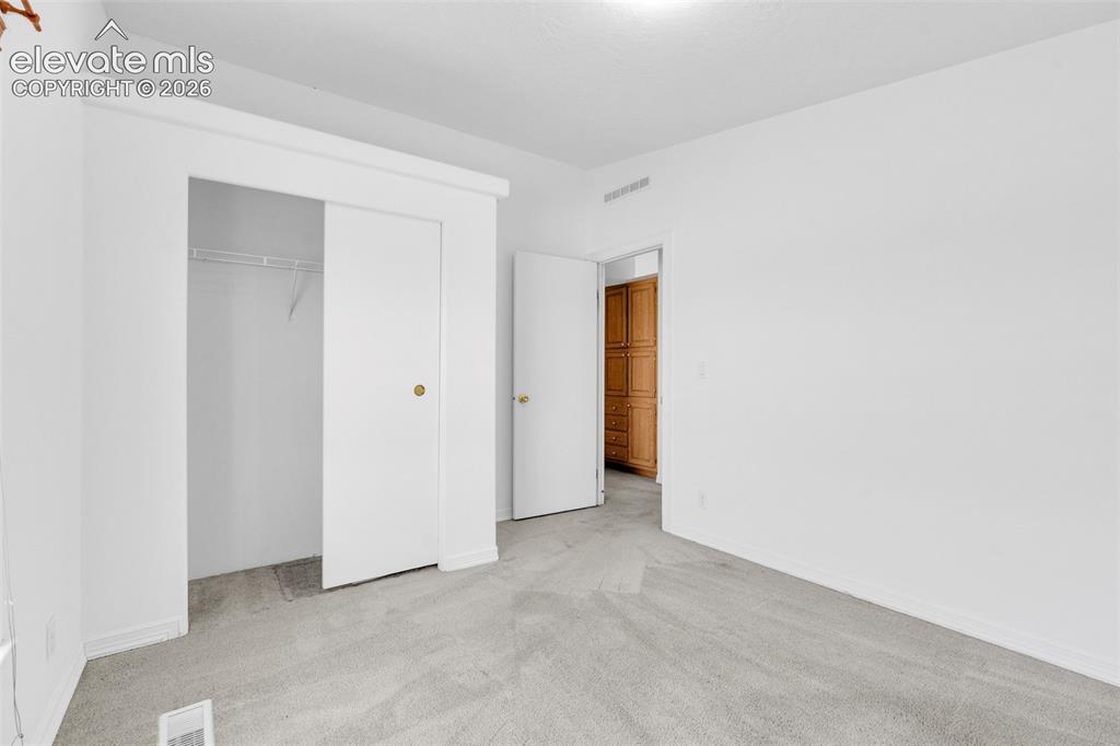 Image 19 of 42: Bedroom
