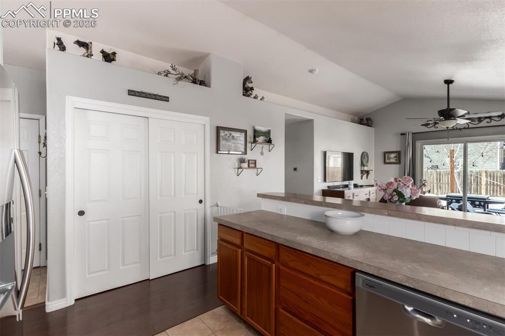 Image 12 of 39: Kitchen