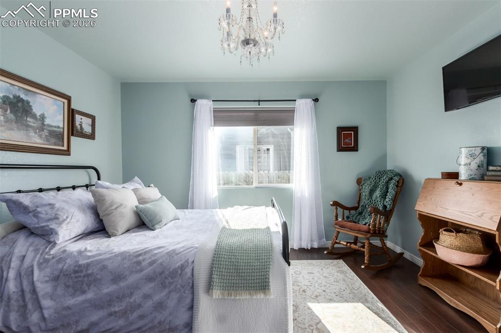 Image 16 of 39: Bedroom