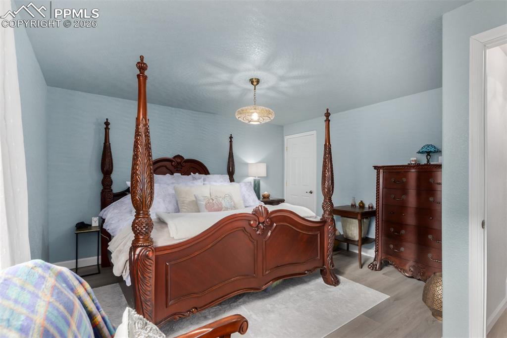 Image 19 of 39: Bedroom