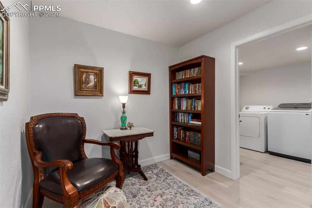 Image 32 of 39: Sitting Room