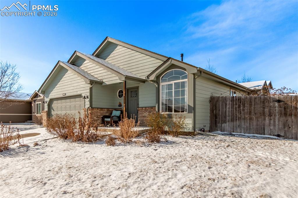 Image 4 of 39: Front of Structure