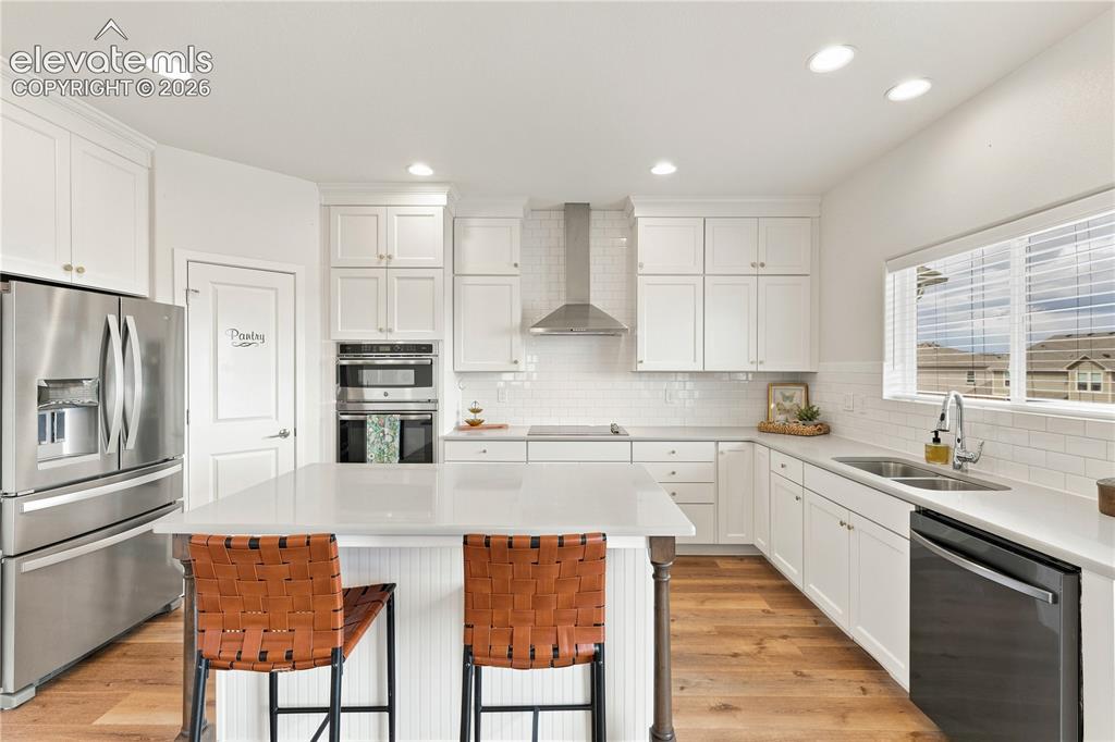 Image 15 of 45: Kitchen