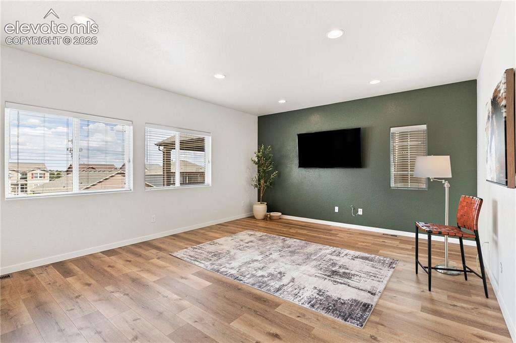 Image 18 of 45: Living Room