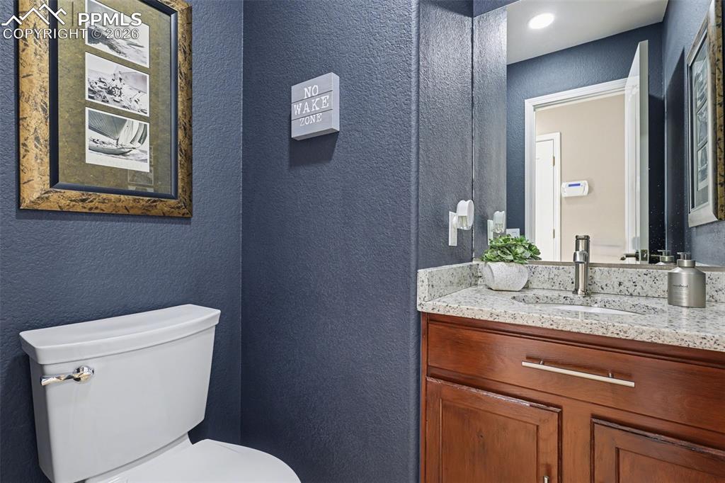 Image 25 of 49: Bathroom