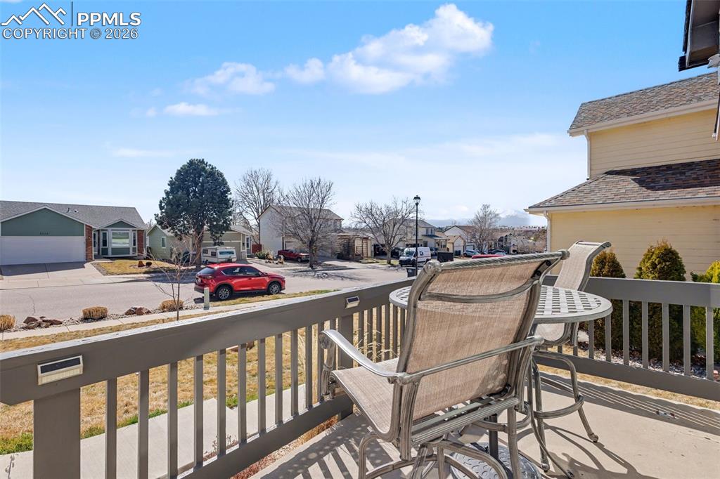 Image 44 of 49: Deck