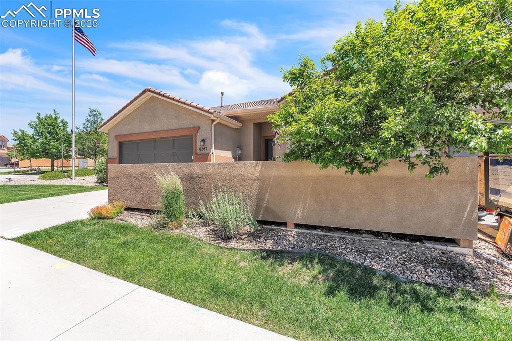 Image 3 of 50: Front of Structure