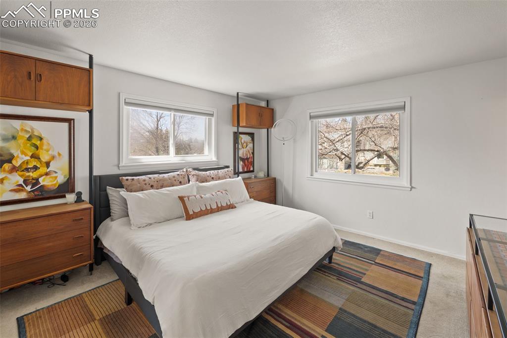 Image 12 of 50: Bedroom