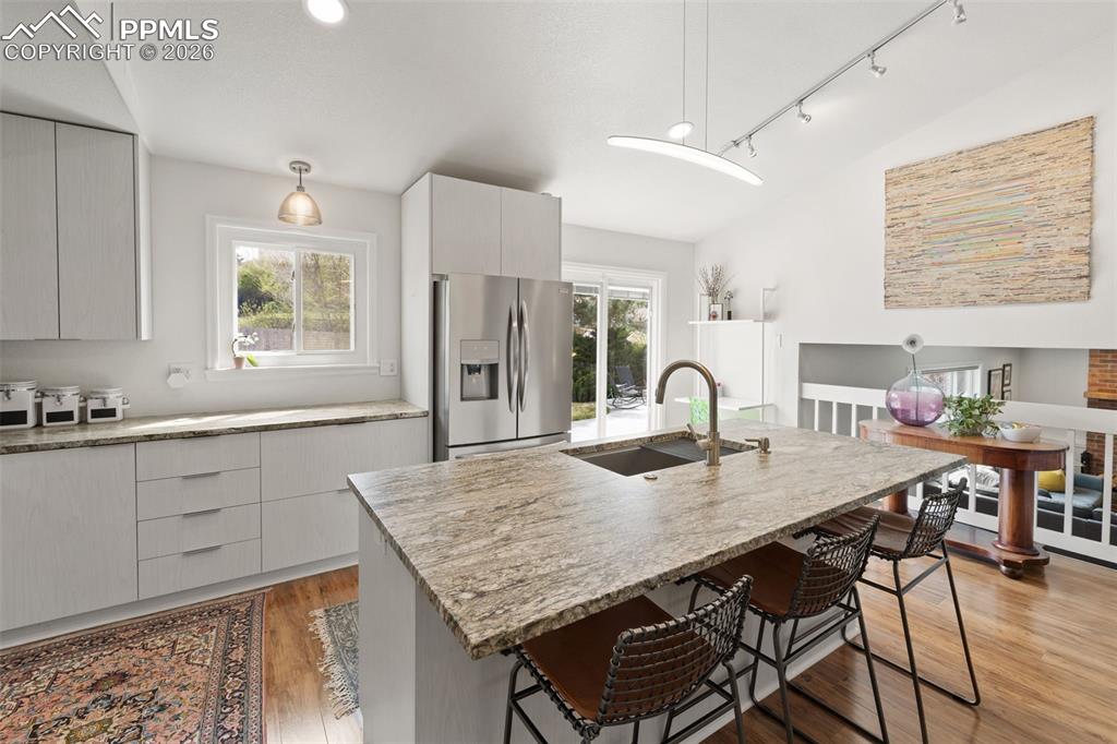 Image 2 of 50: Kitchen